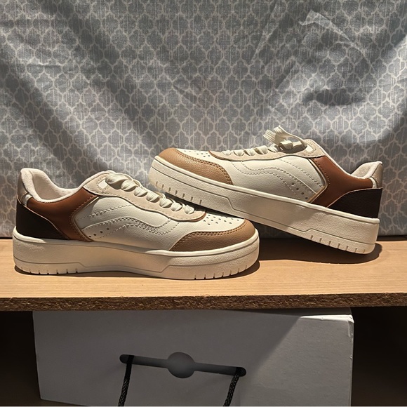 stradivarius Shoes - Stradivarius Brown Beige Sneakers 🤎